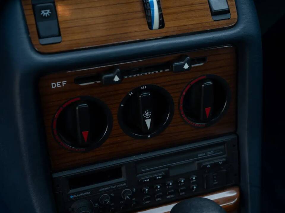 Image 52/62 of Mercedes-Benz 280 CE (1982)