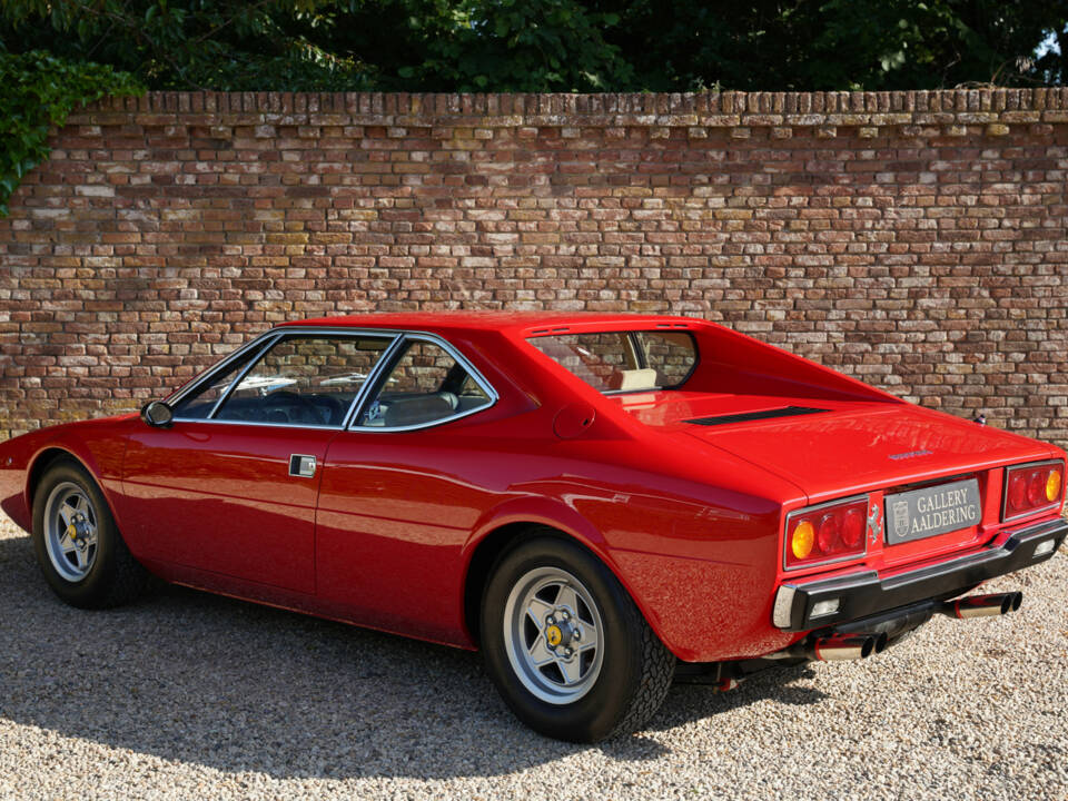 Image 2/50 of Ferrari Dino 308 GT4 (1976)