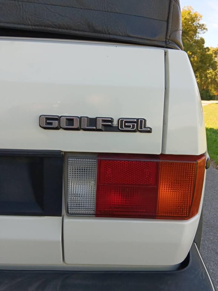 Bild 24/55 von Volkswagen Golf I Cabrio 1.8 (1985)