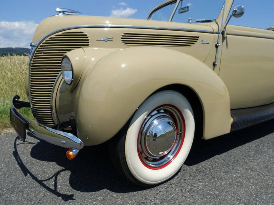 Immagine 7/44 di Ford V8 (1938)