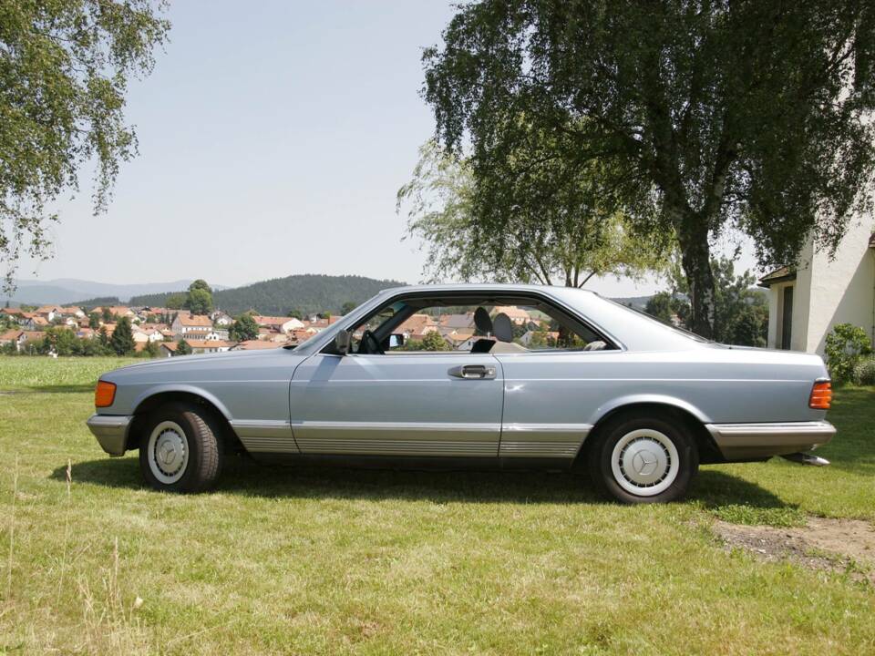 Image 1/30 of Mercedes-Benz 380 SEC (1985)