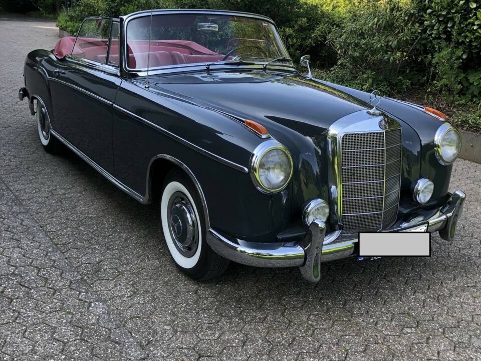 Bild 44/73 von Mercedes-Benz 220 S Cabriolet (1957)