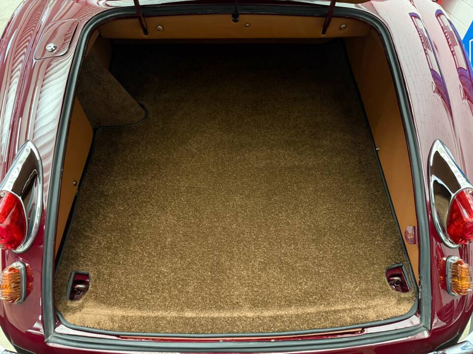 Bild 15/19 von Jaguar XK 140 FHC (1955)