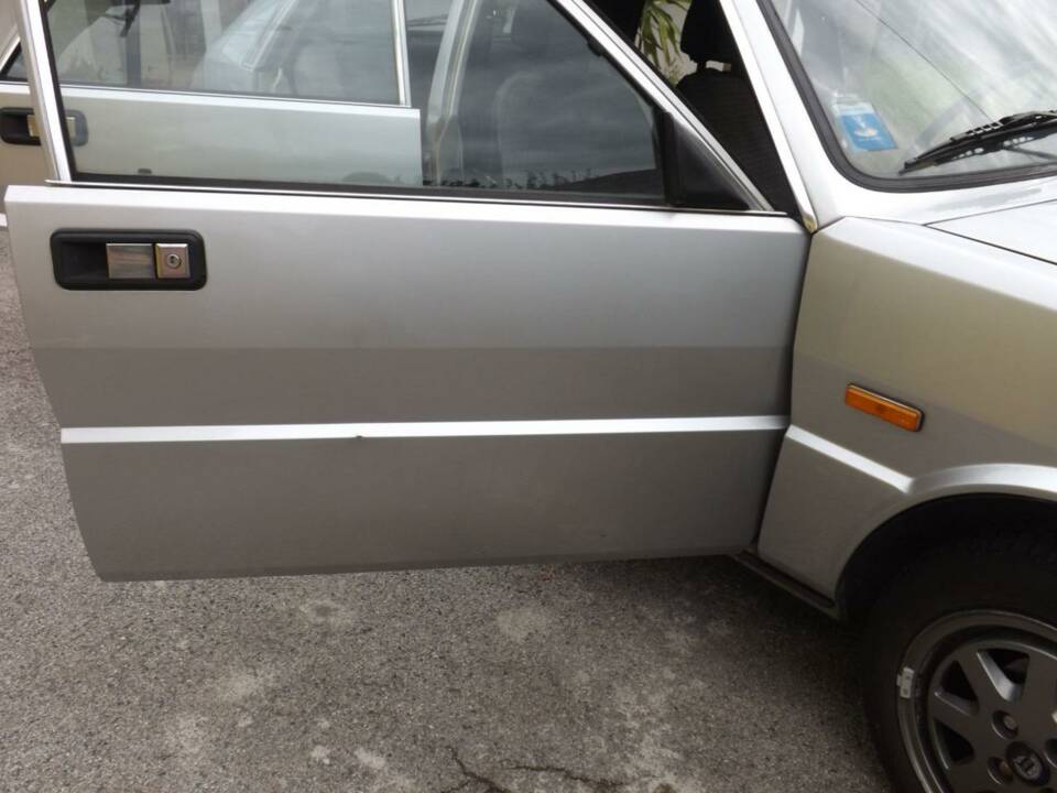 Afbeelding 36/50 van Lancia Delta (1984)