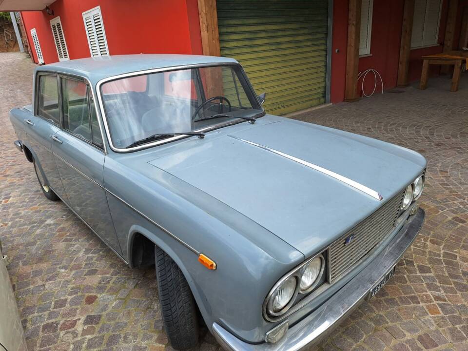 Image 14/18 of Lancia Fulvia 2C (1965)