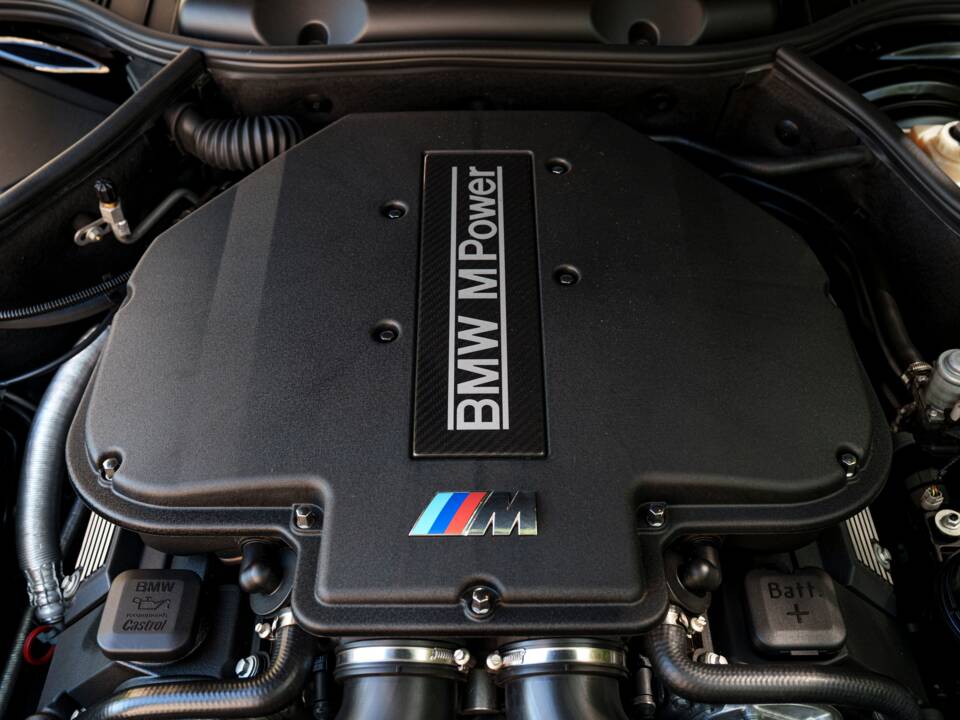 Image 28/30 of BMW Z8 (2003)