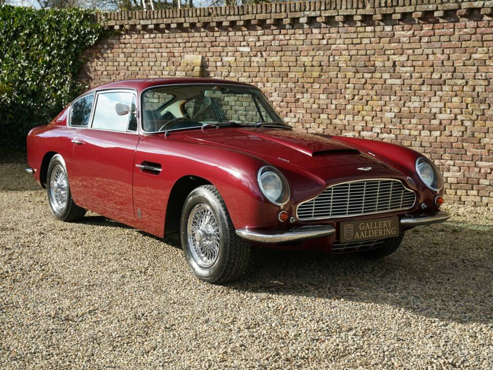 Bild 34/50 von Aston Martin DB 6 Vantage (1966)
