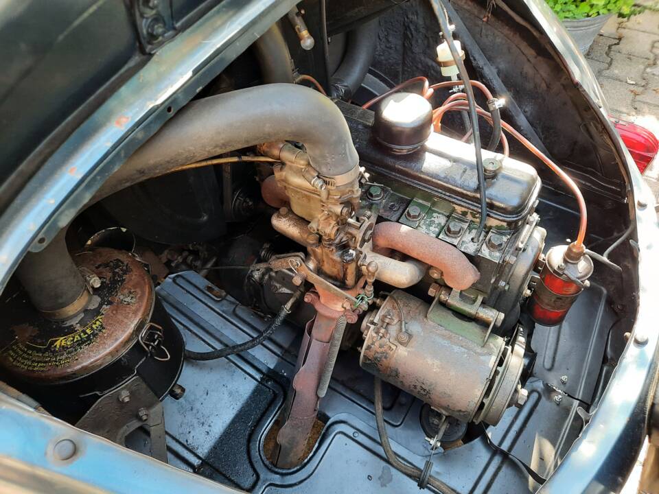 Bild 12/19 von Renault 4 CV (1952)