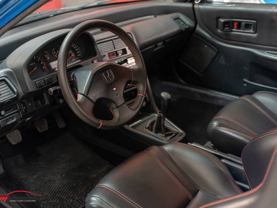 CRX LEATHER SEATS WITH  COCKPIT