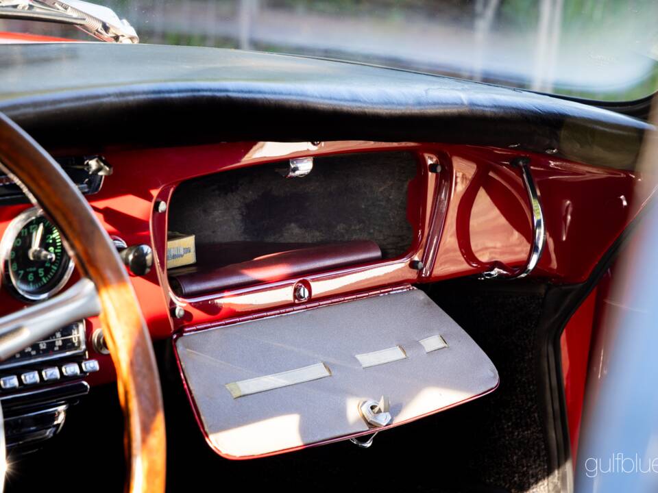 Image 81/91 de Porsche 356 B Carrera 2/2000 GS (1962)