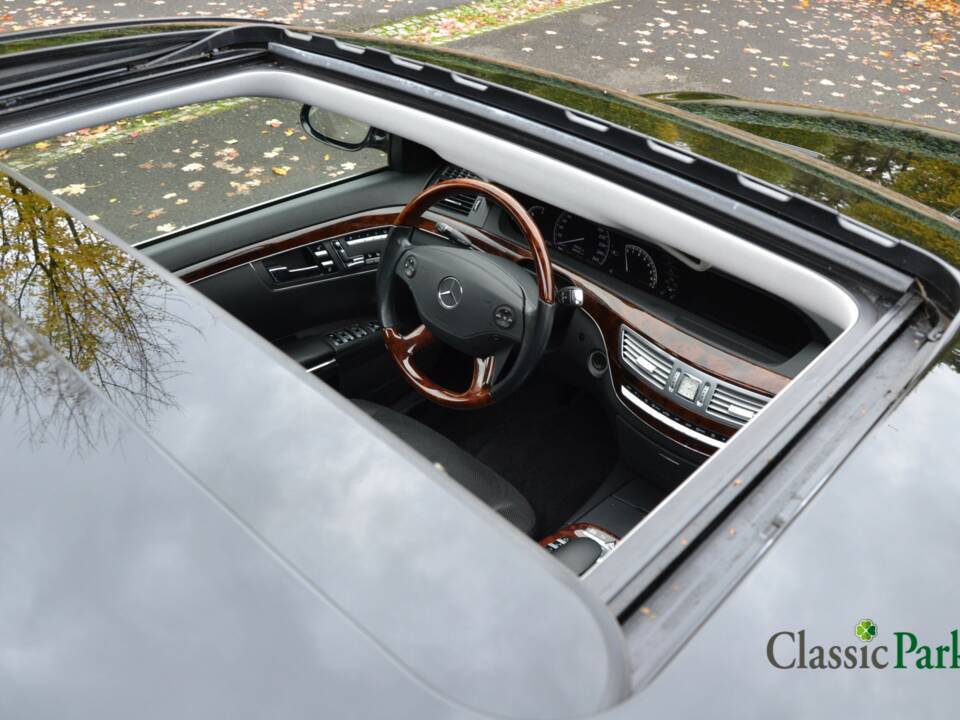 Bild 12/50 von Mercedes-Benz S 500 (2006)
