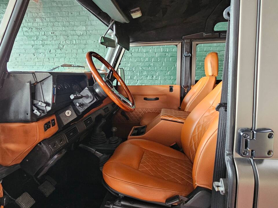 Image 16/18 of Land Rover Defender 110 Td5 (2000)