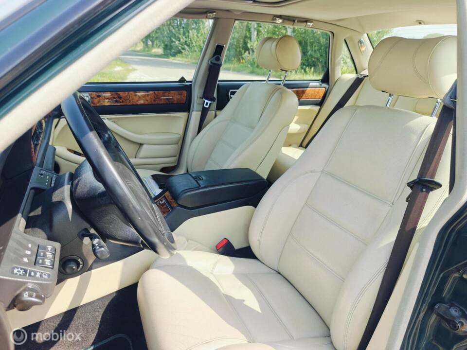 Image 22/50 of Jaguar XJR 4.0 Supercharged (1996)