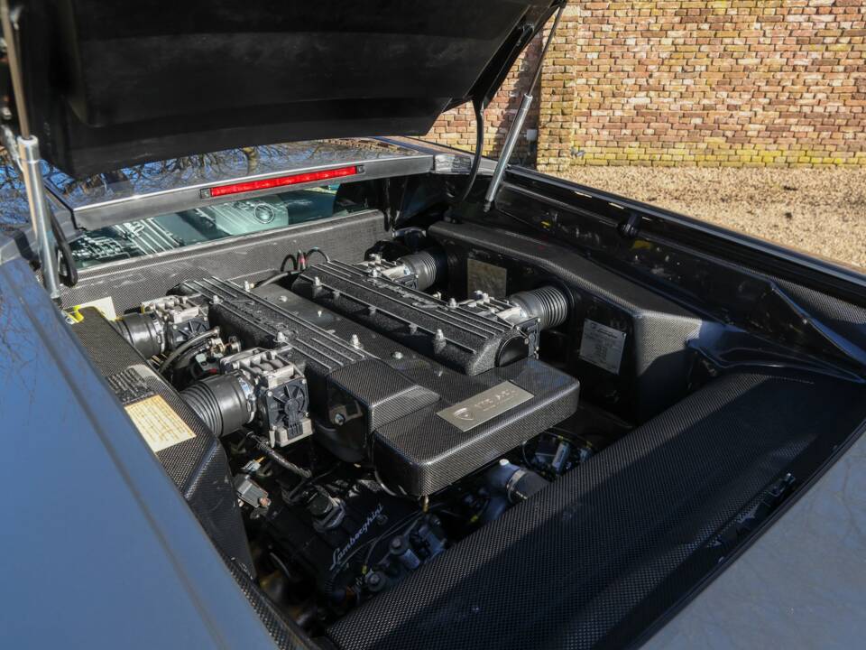 Image 31/50 de Lamborghini Murciélago (2003)