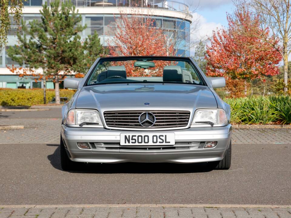 Image 6/43 of Mercedes-Benz SL 500 (1996)