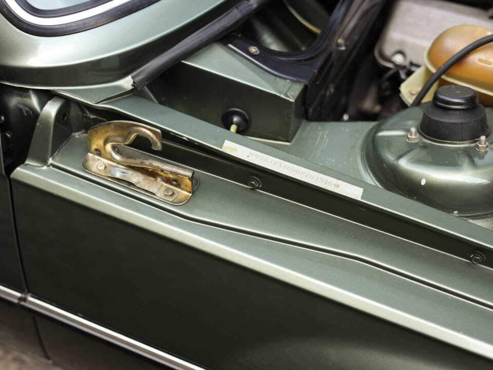Immagine 51/63 di BMW 323i Baur TC (1979)