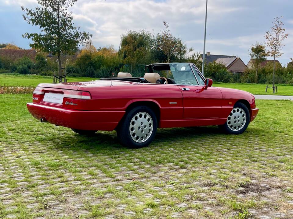 Bild 8/23 von Alfa Romeo 2.0 Spider (1991)