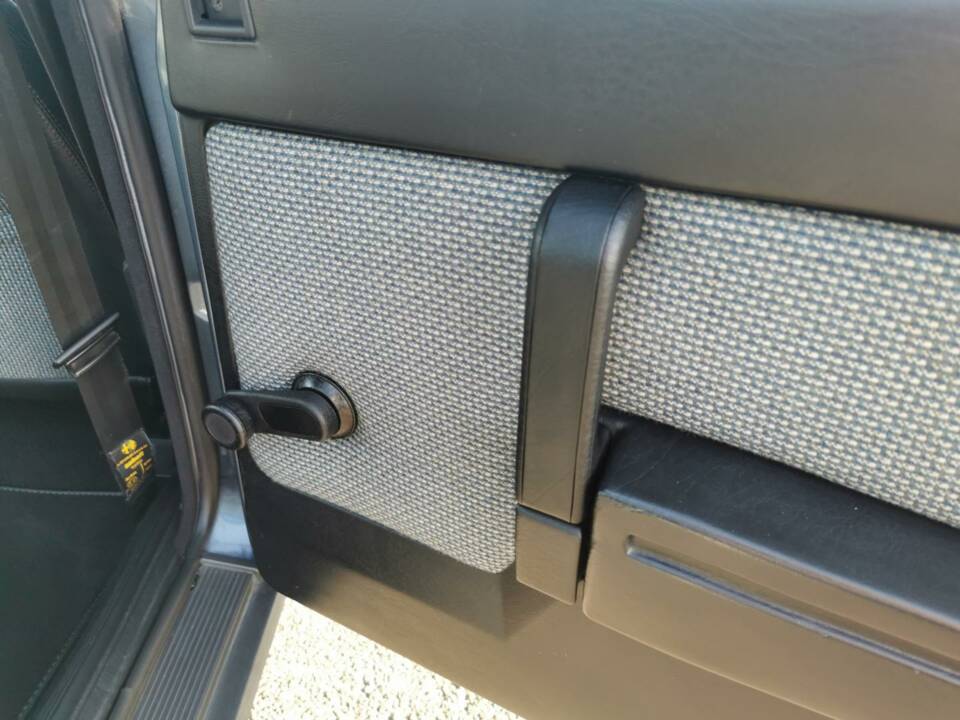 Image 25/45 of Alfa Romeo 75 1.8 (1987)