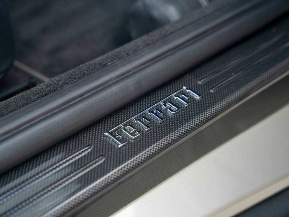 Image 13/44 of Ferrari Portofino M (2022)