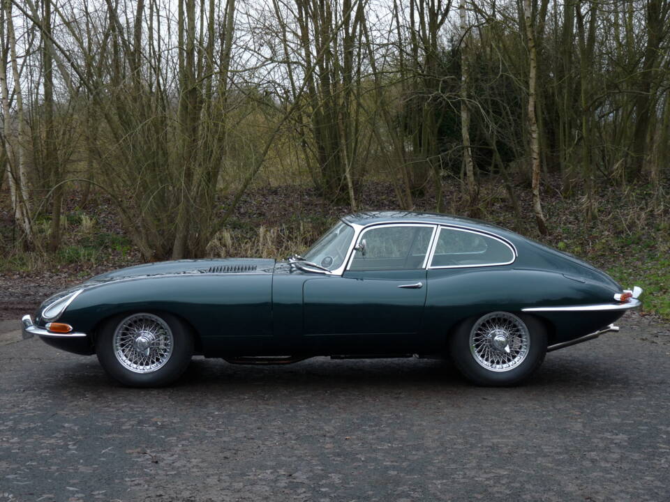 Image 3/14 of Jaguar E-Type 3.8 Flat Floor (1961)