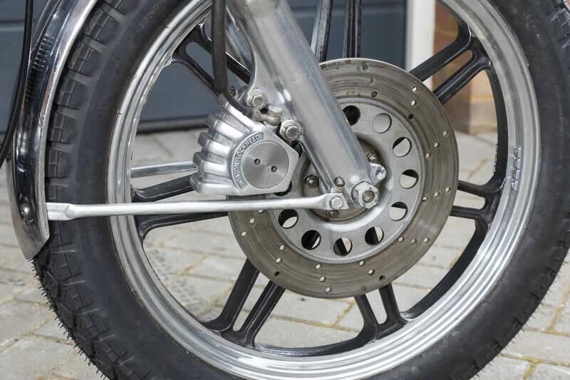 Image 30/30 of Norton Commando 750 Roadster (1972)