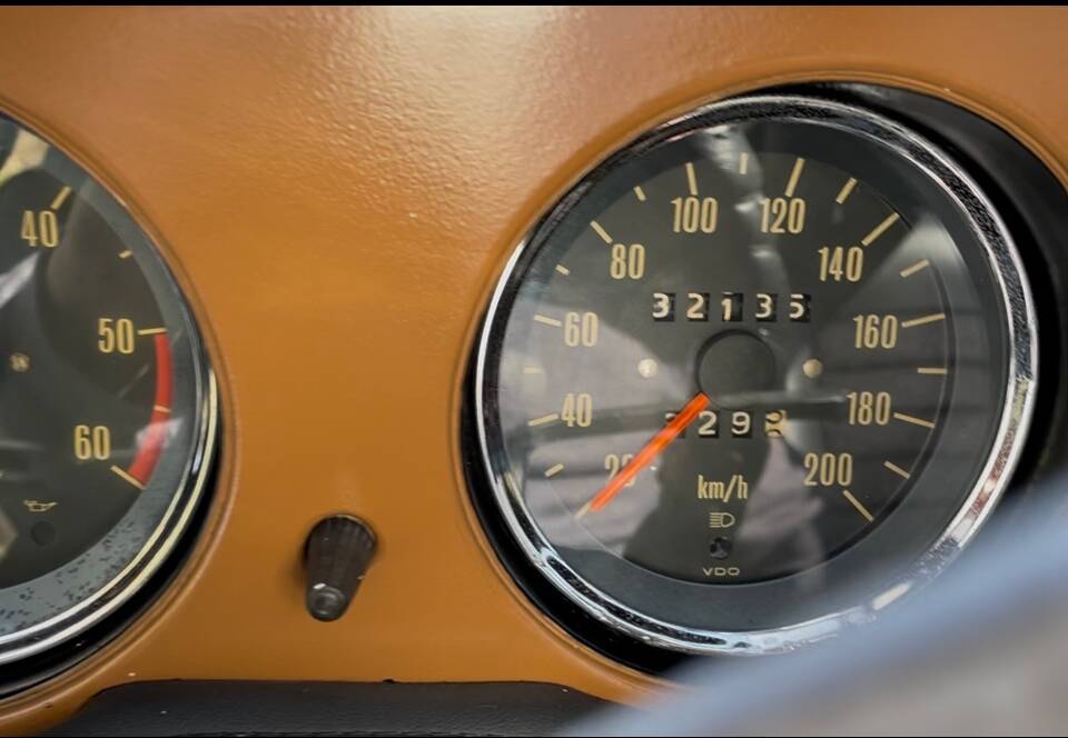 Image 18/20 of Volkswagen SP 2 1.7 (1974)