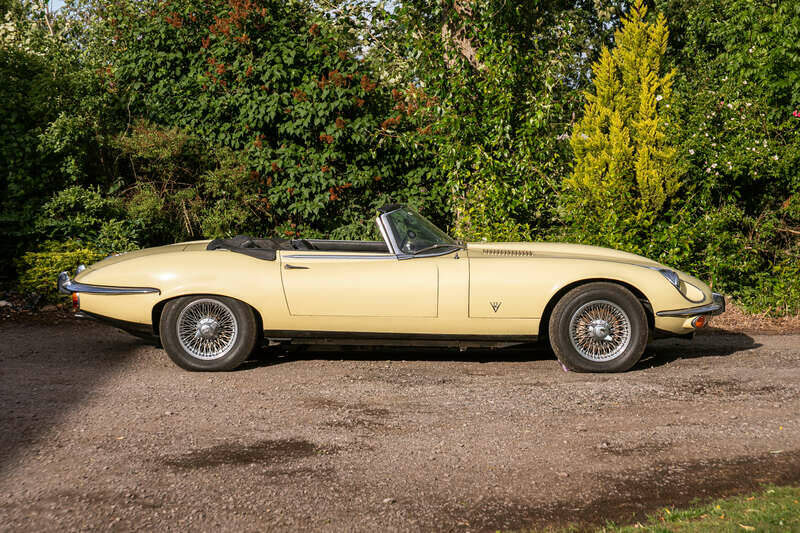 Afbeelding 5/45 van Jaguar E-Type V12 (1973)
