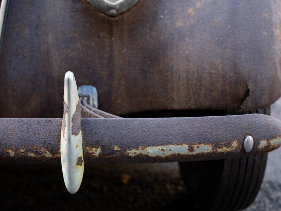 Image 49/134 of Ford V8 (1937)