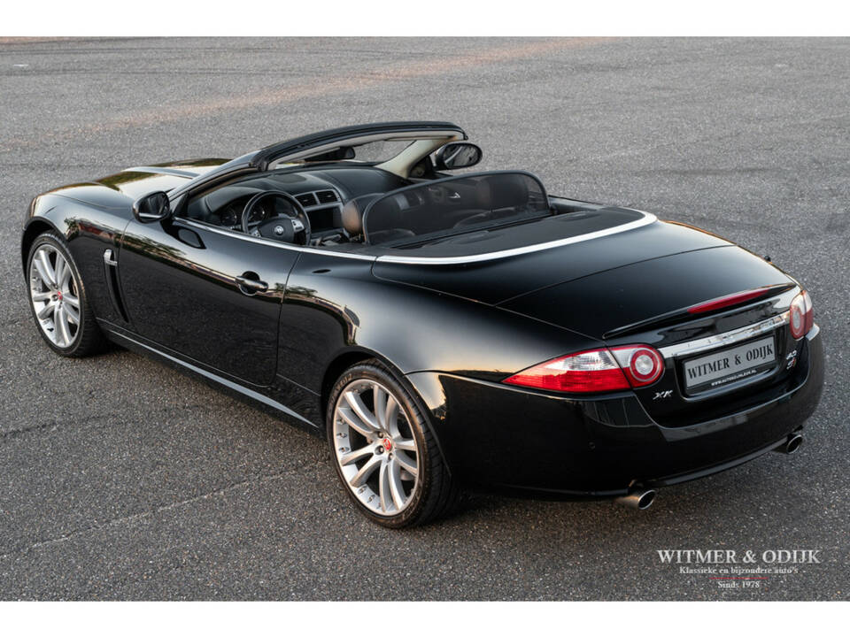 Image 24/37 of Jaguar XK 4.2 (2006)