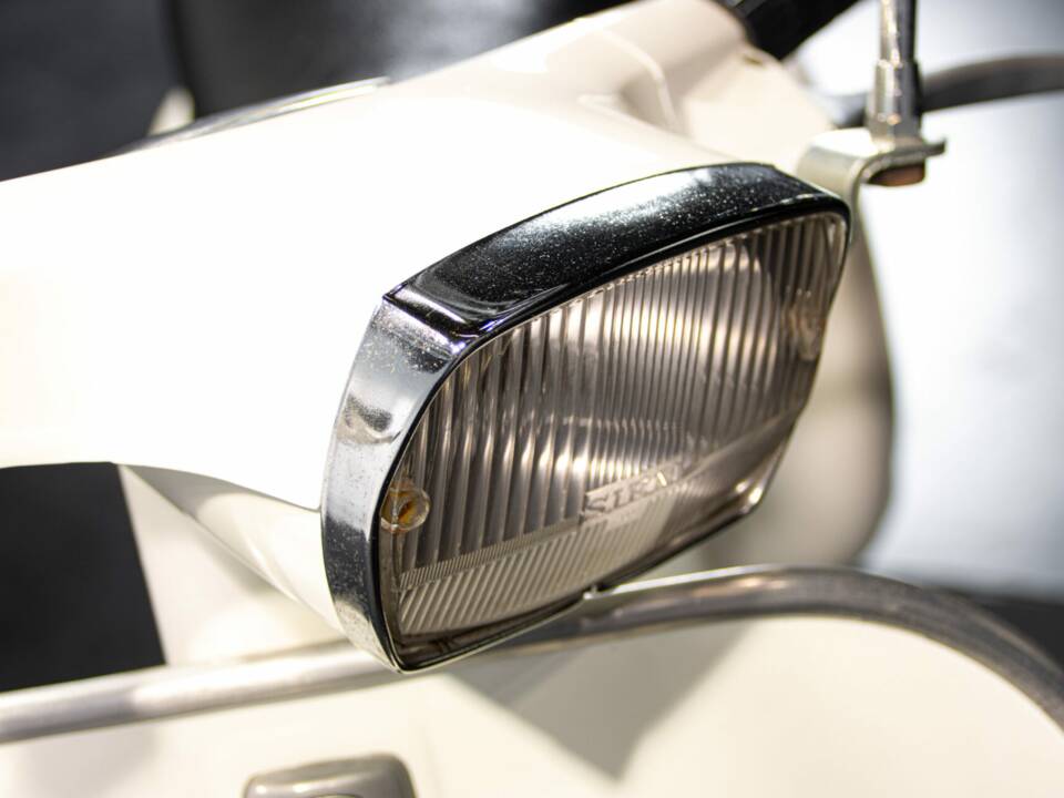 Imagen 38/50 de Piaggio Vespa 50 N Special (1979)