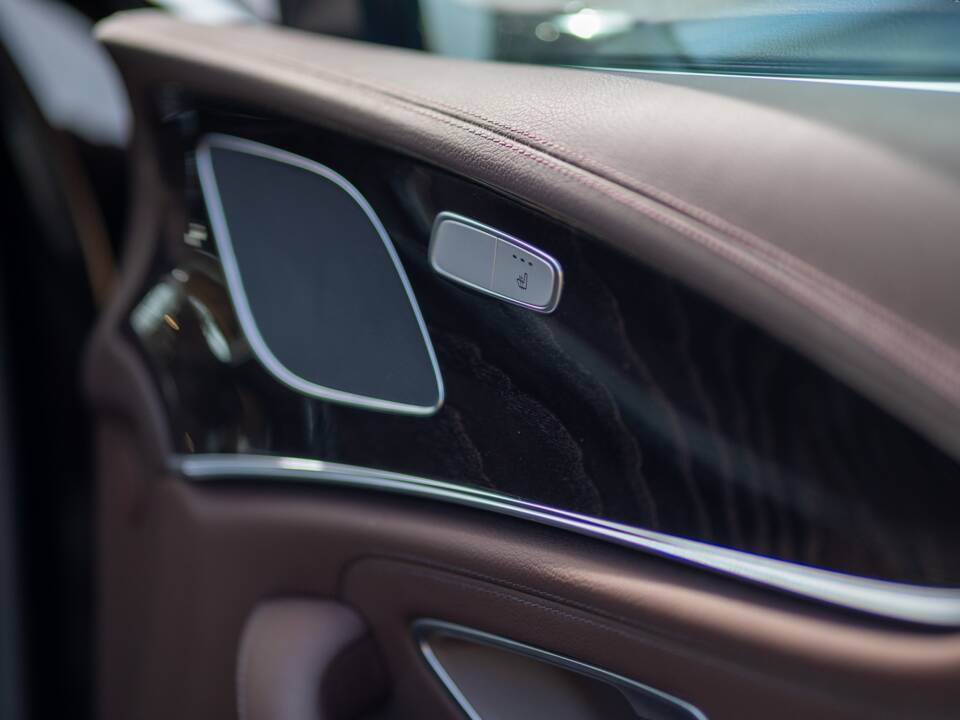 Image 30/85 of Mercedes-Benz CLS 450 4MATIC (2018)