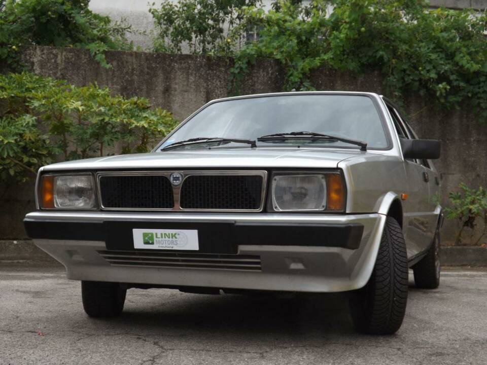 Afbeelding 10/50 van Lancia Delta (1984)