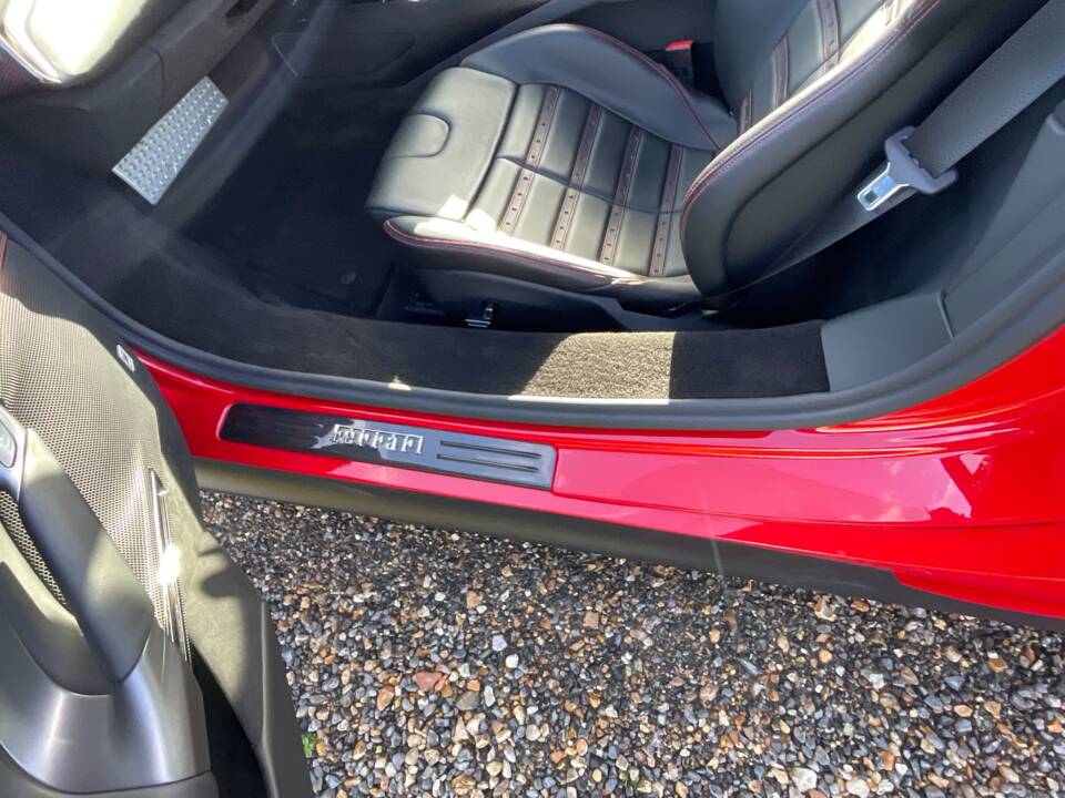 Afbeelding 32/38 van Ferrari SF90 Stradale (2021)