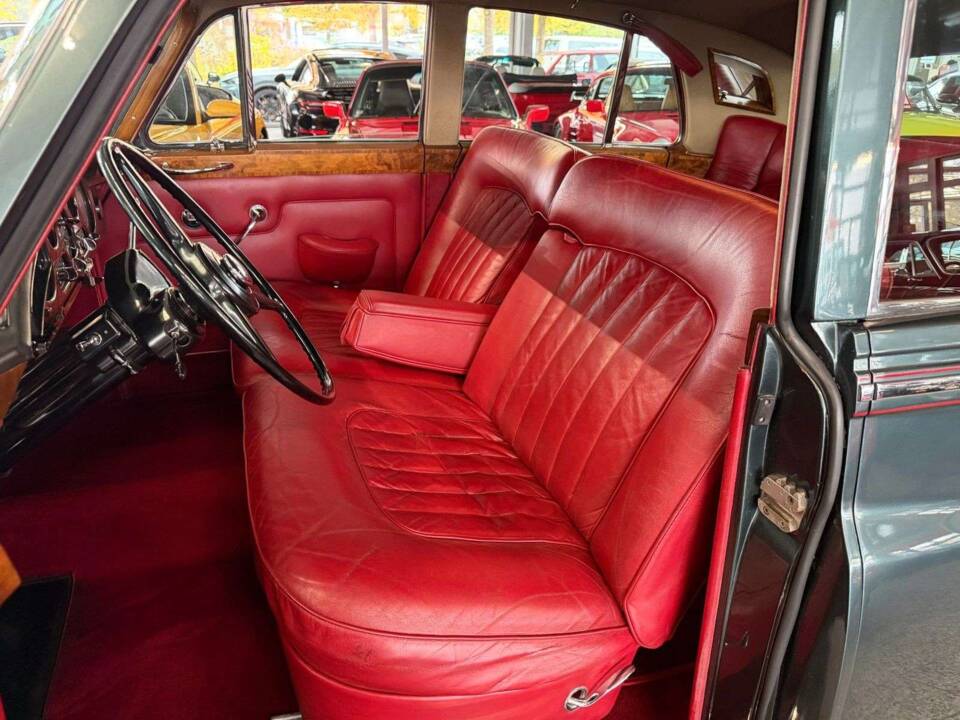 Image 34/36 of Bentley S 3 (1965)
