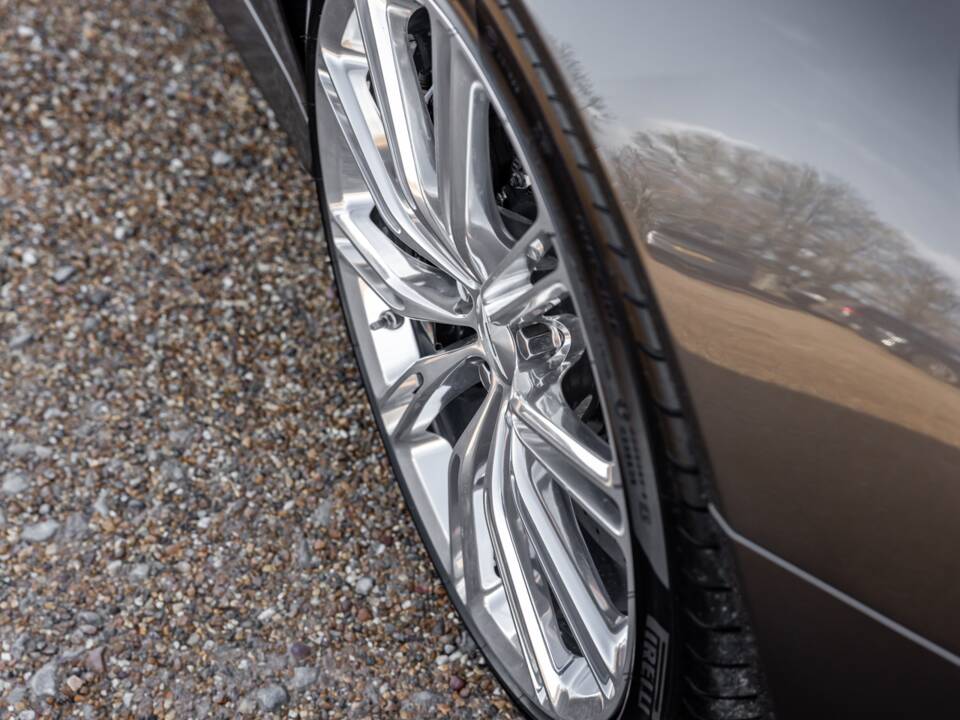 Bild 29/79 von Aston Martin DB 9 GT Volante (2017)