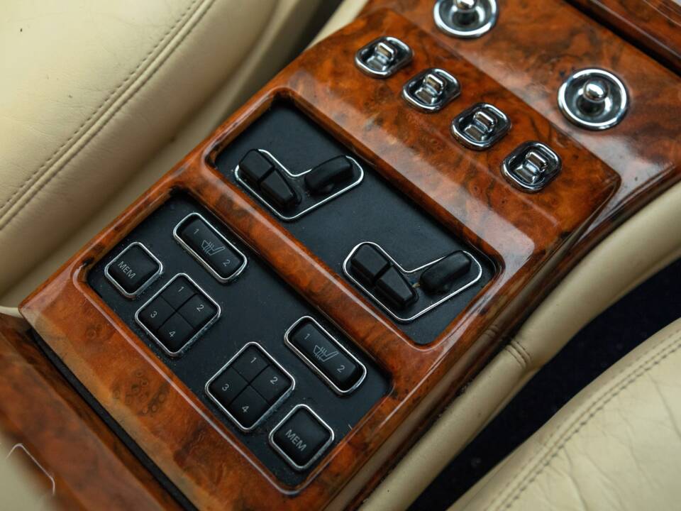 Image 39/45 of Rolls-Royce Silver Seraph (2000)