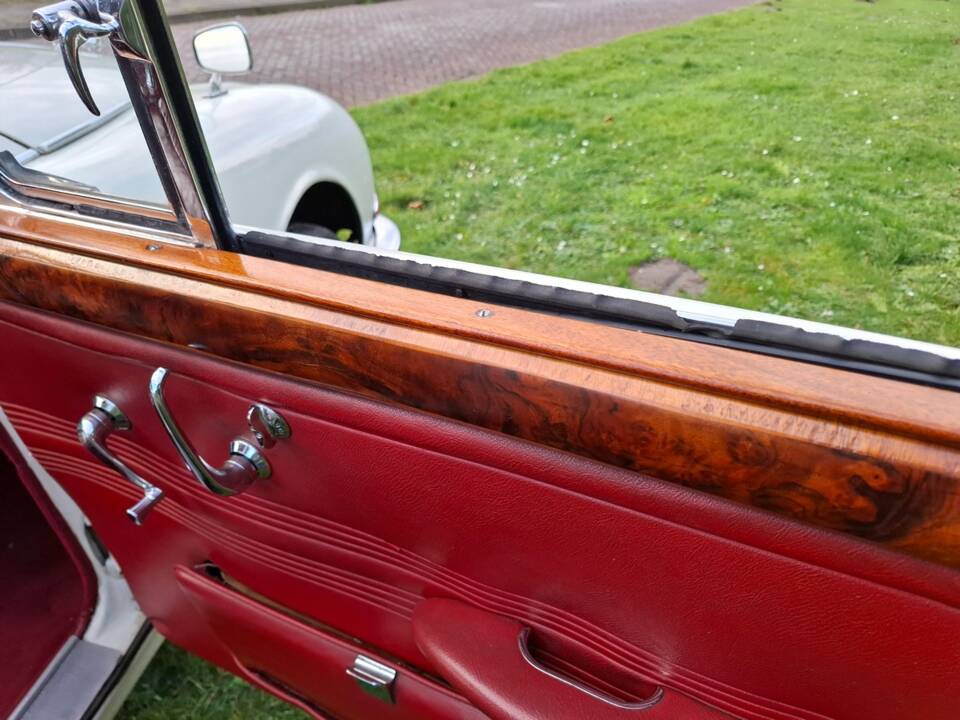 Image 34/68 de Jaguar Type S 3.4 (1964)