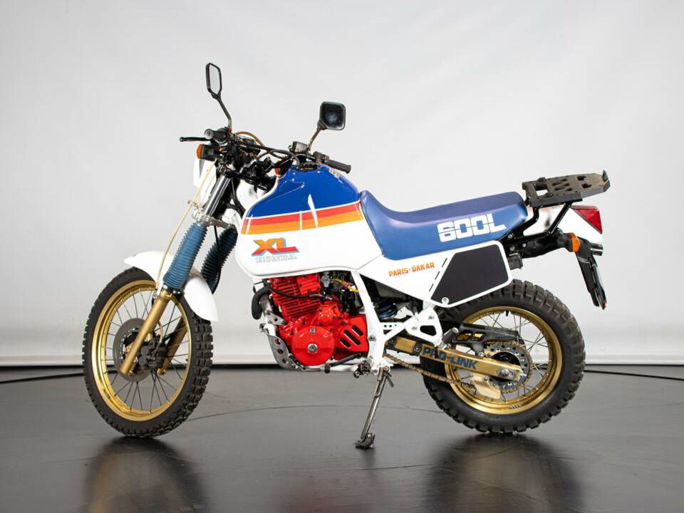 Image 1/50 of Honda DUMMY (1986)