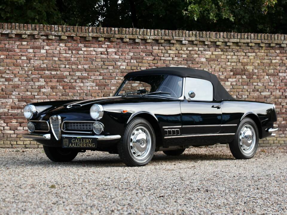 Bild 43/50 von Alfa Romeo 2000 Spider (1961)