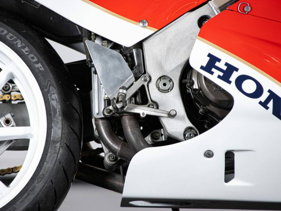Immagine 23/48 di Honda VFR 750R RC 30 (1988)