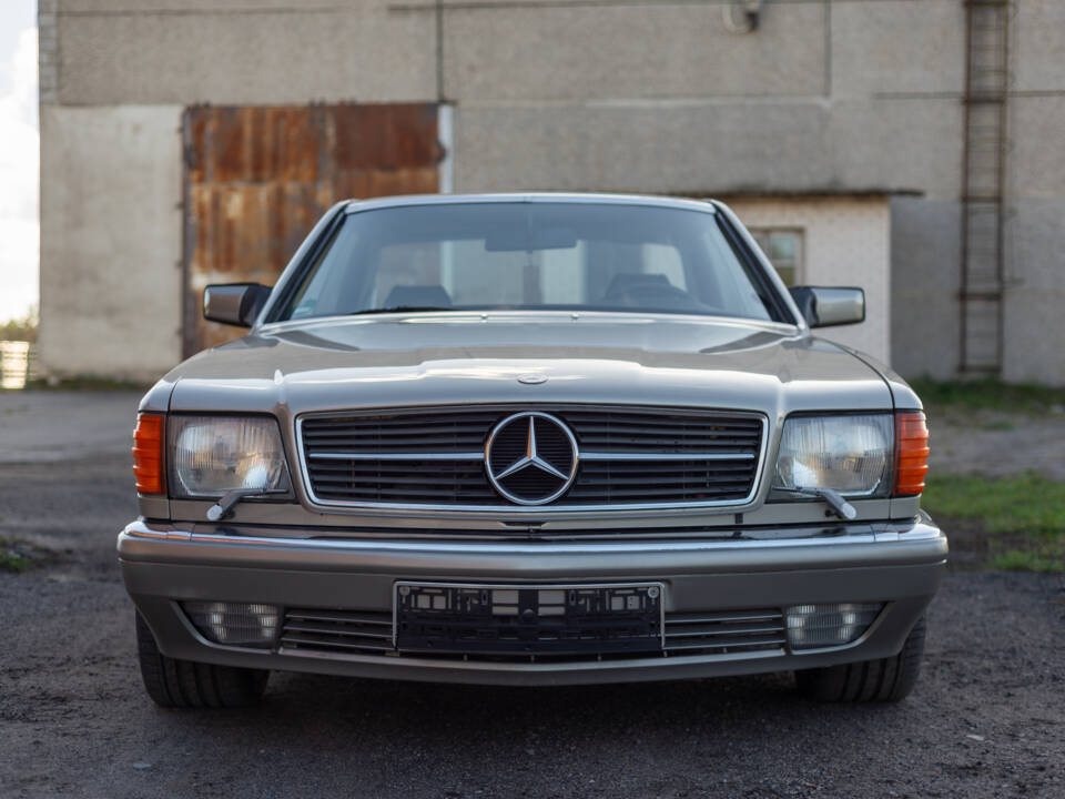 Image 43/95 of Mercedes-Benz 560 SEC (1985)