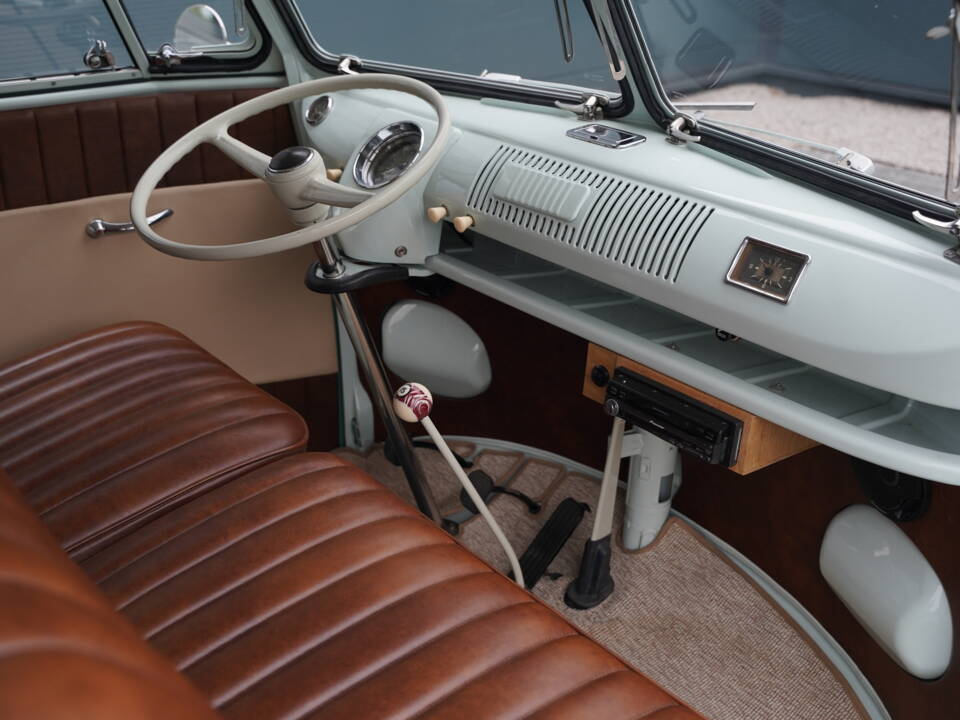 Image 17/50 of Volkswagen T1 Kombi (1962)