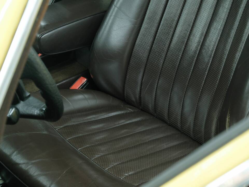Bild 42/50 von Mercedes-Benz 380 SE (1983)