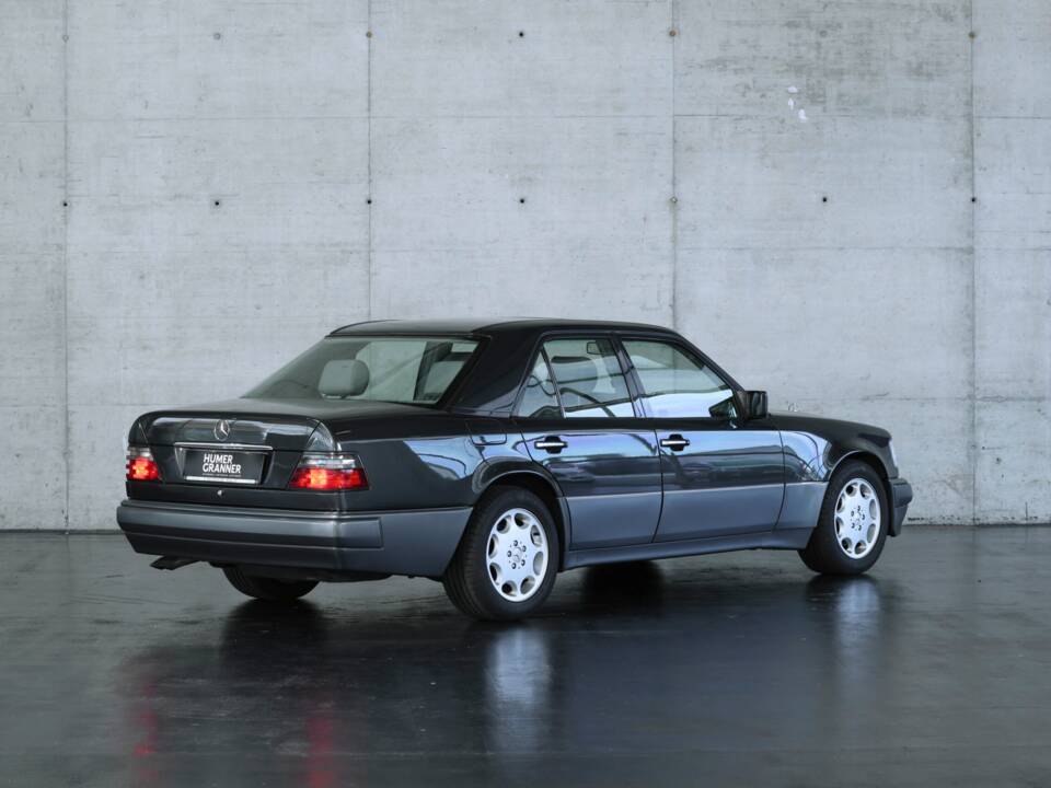Bild 4/50 von Mercedes-Benz 500 E (1993)
