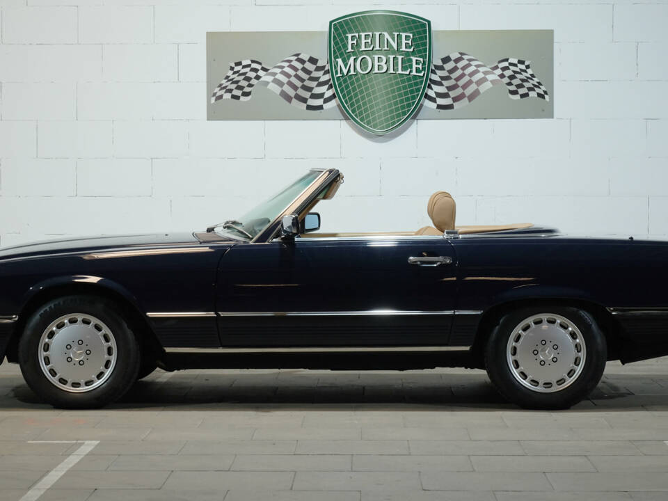 Image 2/19 of Mercedes-Benz 560 SL (1988)