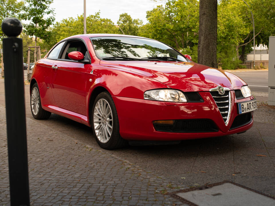Afbeelding 38/40 van Alfa Romeo GT 2.0 JTS (2004)