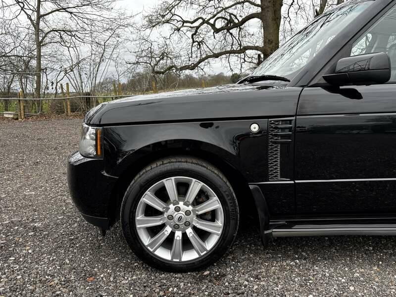 Immagine 14/50 di Land Rover Range Rover 5.0 HSE (2012)
