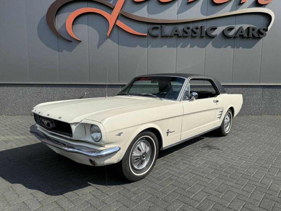 Image 15/40 of Ford Shelby GT 350 (1966)
