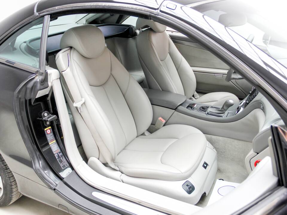Imagen 34/38 de Mercedes-Benz SL 350 (2003)