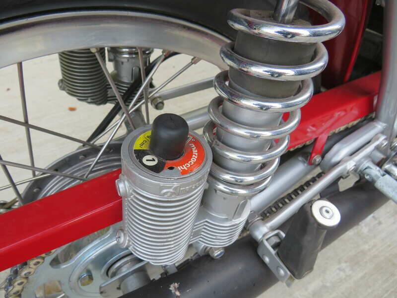 Bild 38/45 von MV Agusta 125 Sport (1976)
